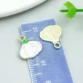 Ciondolo in lega smaltata all'aglio bianco fatto a mano per la creazione di gioielli DIY - Aglio (27969)