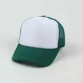 Klassische grün-weiße Mesh Trucker Cap, atmungsaktive Sommermütze für Sonnenschutz im Freien. - Verstellbar / Dunkelgrün