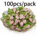 100pcs paquete rosas de cinta flores con hojas verdes accesorios para manualidades vestido - 100 Piezas/Paquete / Rosa