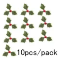 10pcs Feuilles de houx artificiel de Noël avec baies rouges pour décoration de fête DIY - Lot de 10 / Vert