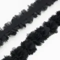Detalle de cinta de encaje de gasa negra con flores para costura DIY y decoracion artesanal. - Negro