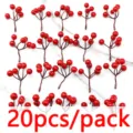 Kunstmatige rode bessen takken kerstversiering 20 stuks per verpakking 7cm voor thuis - Rood
