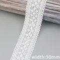 Witte katoenen kantlint variant van 50mm breed, perfect voor DIY bruidsjurk naaien en ambacht decor - Wit