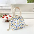Cute floral drawstring bento lunch bag, canvas handbag for students and office workers. - Light Blue Daisy Drawstring Lunch Bag