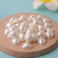 Perline a cuore a metà imitazione ABS per nail art fai da te e accessori artigianali - Cuore 3mm / 10000 pezzi/confezione / Bianco avorio