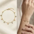 Elegantes 18K vergoldetes Edelstahl-Armband mit Herz- und Kristallanhängern für Damen - Herzanhänger / Gold