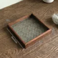 Bandeja cuadrada de madera con fondo de vidrio de begonia, 15 cm - 木质正方形托盘小号 / 15cm x 15cm x 2cm