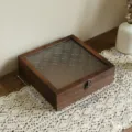 Scatola portaoggetti vintage in noce con coperchio in vetro decorato - Scatola di Immagazzinaggio Quadrata / Grande (20x20x6cm)