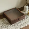 Scatola porta gioielli vintage in noce con coperchio in vetro decorato e chiusura - Scatola di Immagazzinaggio Quadrata / Extra Grande (23x23x6cm)