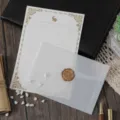 Doorzichtige pergamijn papieren envelop en stationery set met gouden konijn waszegel. - 3 enveloppen nr. 3 + 10 vellen postpapier wit konijn + 3 zegellakstempels
