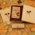 Coffret cadeau de papeterie vintage avec enveloppes pour lettres d'amour de la Saint-Valentin. - Set de papeterie rouge à pompon étoile 03