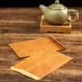 Vue detaillee d'enveloppes en papier kraft vintage et lot de lettres pour messages ecrits. - 10 enveloppes rétro (sans papier à lettres)