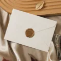 Vintage retro paper envelope stationery set with elegant wax seal for letters and invitations. - 1 Envelope + 1 Wax Seal / Off White
