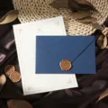 Vintage Leinenmuster Umschlag und Briefpapier Set mit Wachssiegel Stempel für romantische Briefe. - Rosen Briefpapier Stempel Set / Mehrteiliges Set / Blau