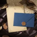 Retro Briefpapier-Set mit blauem strukturiertem Umschlag, Kraftpapier und Wachssiegel für Briefe. - Kraft Kaninchen Briefpapier Stempel Set / Mehrteiliges Set / Blau