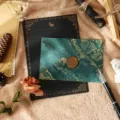 Set de papeterie vintage doré avec enveloppe marbrée et sceau de cire pour lettres d'amour. - 3 Enveloppes vert foncé + 10 Feuilles de papier à lettres lapin noir + 3 Sceaux de cire (Matériau cire à cacheter)
