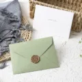 Busta verde avocado con set di biglietti d'auguri, ideale per San Valentino e compleanni. - Set da 1 Pezzo (1 Busta + 1 Biglietto + 1 Sigillo in Cera) / Verde avocado