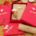 Vintage gift box set with envelopes and miniature calla lily for romantic Valentine's Day. - White Calla Lily Premium Letter Set 11