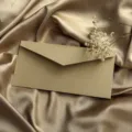 Klassischer Retro Leinenstruktur Umschlag, 22x11cm elegante Briefhülle für Karten und Post. - 1 Stück Leinen Grauer Umschlag