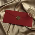 Retro roter Leinenstruktur Umschlag 22x11cm mit Siegelwachs und Trockenblume für Einladung. - Leinen Hellrot Umschlag 1 Stk + 1 Wachssiegelstempel