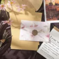 Floral vintage stationery set with lined letter paper, floral envelope and wax seal for writing. - 3 Envelopes + 10 Kraft Letter Papers + 3 Wax Seals / Apricot Pink