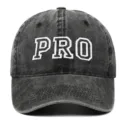 Primer plano de gorra de béisbol en mezclilla negra lavada con bordado PRO blanco - Estilo Adulto (PRO) / Negro