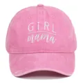 Détail de la broderie 'GIRL mama' sur une casquette de baseball rose délavée - Réglable / Rose
