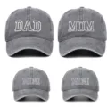 Passendes Familienset graue Baseballkappen mit Bestickung DAD MOM MINI aus Baumwolle - Einheitsgröße / Set (4-teiliges Set) / Grau