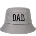 Vista detallada del bordado DAD negro en un sombrero de pescador de algodón gris para hombre - Ajustable / PAPÁ / Gris
