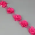Roze chiffon kant bloem afwerking lint 50mm breed, ideaal voor naaien, ambachten en decoratie. - Rozerood