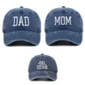 Set di tre berretti da baseball coordinati per la famiglia in denim lavato con ricami - Taglia unica / Confezione da 3 (Stili Dad, Mom, Sister) / Blu navy
