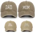 Set di quattro cappellini da baseball kaki ricamati in cotone lavato per tutta la famiglia - Taglia unica / Confezione da 4 (Stili Dad, Mom, Sister, Brother) / Kaki
