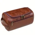 Detailansicht einer braunen PU-Leder Kulturtasche für Herren mit Reißverschlüssen - 25*14*13cm / Schokoladenbraun