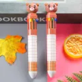 Stylo à bille rétractable 10 couleurs ours de dessin animé mignon pour les étudiants - Ours à Carreaux / Plume 0.7mm