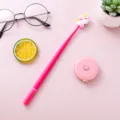 Cute pink unicorn shaking gel pen for students creative writing tool gift with soft grip detail - 0.5mm / Red