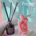 Pink hugging couple scented candle romantic gift desktop decoration warm home aesthetic main view - Pink