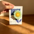 Sunflower scented candle with backing card gift cute desk decor relaxing fragrance 1pc - Sunflower Style Green Flower (Fresh Green Tea)