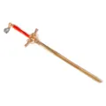 Gedetailleerd uitzicht van de gouden zwaardvormige haarspeld met rode handvat en edelsteenhangertje. - Goud & Groen