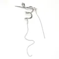 Bacchetta per capelli a serpente argentata con strass brillanti e lunghe catene di nappe. - Forcina a Serpente con Nappa (F-57) / Argento