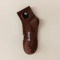 Calzini corti marroni con ricamo a palla 8 e stampa di lettere eleganti per look casual. - Taglia unica / Ricamo 8 nero - Caffè