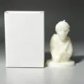 Candela profumata con figura gotica di Halloween e scatola bianca per decorazioni - Stile Bianco