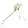 Épingle à cheveux dorée de style chinois avec des perles muguet et de longs glands pour Hanfu. - F-33 1
