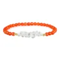 Natürliches orangefarbenes Steinarmband mit weißen Kristallchips und Goldperlen - Roter Achat