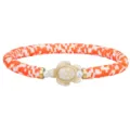 Handgefertigtes elastisches Armband aus orange-weißen Heishi-Perlen mit Schildkröte - Orange Weiß Abwechselnder Stil (3894)