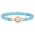 Handgefertigtes blau-weißes Tonperlen-Armband mit einem zentralen Schildkröten-Anhänger - Blau Weiß Mattierter Ton Stil (3894)