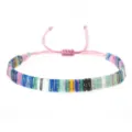 Handgefertigtes Regenbogen-Freundschaftsarmband mit rosa verstellbarem Zugband - Stil 1