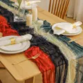 Camino de mesa arrugado estilo boho gasa tie-dye colorido fiesta boda decoracion - Rojo + negro + blanco roto + cian (degradado)