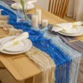 Camino de mesa de gasa arrugada bohemio degradado decoracion fiesta de boda chic - Blanco crema, azul cielo, azul real y gris (degradado)