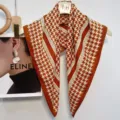 Elegante pañuelo cuadrado naranja con motivo de pata de gallo y borde de rayas, accesorio femenino. - 68x68cm / Pata de Gallo Naranja