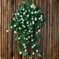 Guirlande de roses artificielles suspendues, plante verte en soie pour mur et tuyau. - Victoria blanc